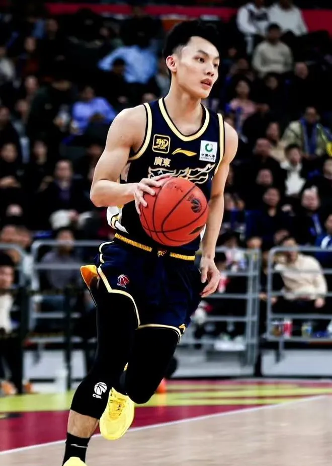 爱游戏-赛地聚焦：CBA季后赛清晨热度飙升，迈阿密热火遗憾出局，目标明确，年轻球员得到机会的简单介绍